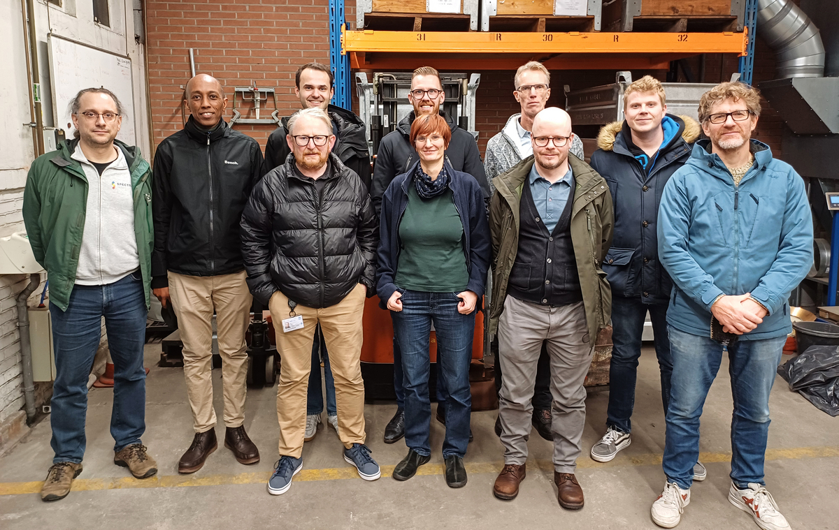 DiGreeS project consortium. Florian Egger (K1-MET), second from right, and Klemens Winkler (K1-MET), third from right in the front row