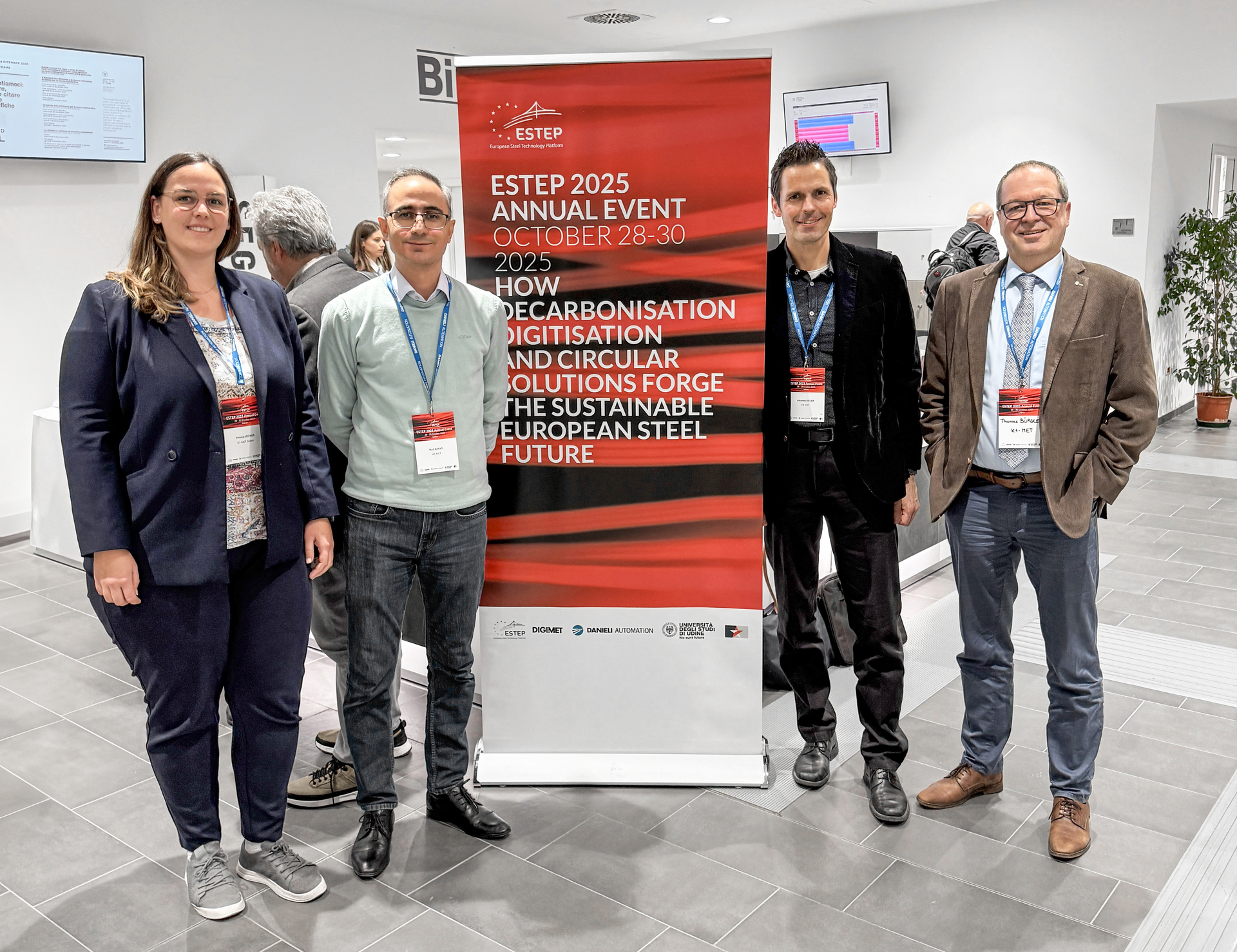 Foto von links nach rechts: Melanie Leitner, Hadi Barati, Johannes Rieger und Thomas Bürgler (K1-MET GmbH)